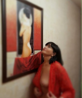 Люблю создавать атмосферу наслаждения и удовольствия. Мои услуги включают все, что ты когда-либо мечтал испытать. Самые нежные ласки, страстные поцелуи и разнообразные игры. Я могу стать твоей фантазией, реализовать все твои желания и сделать тебя счастливым. У меня сногсшибательная внешность и опыт, которые подкреплены отличными отзывами. Приходи ко мне и ты будешь удивлен, насколько я могу быть разносторонней и умелой. Фото в моем профиле говорят сами за себя. Заинтригован? Скорее звони, и ты окунешься в мир наслаждения вместе со мной! 😘😉🔥 7173, 20 лет